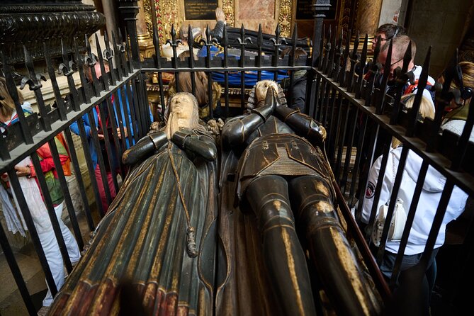 Westminster Abbey Tour with Guard Change & Big Ben - Entering Westminster Abbey with a guide
