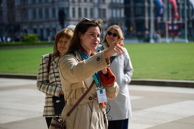Westminster Abbey Tour with Guard Change & Big Ben - Why the small group matters