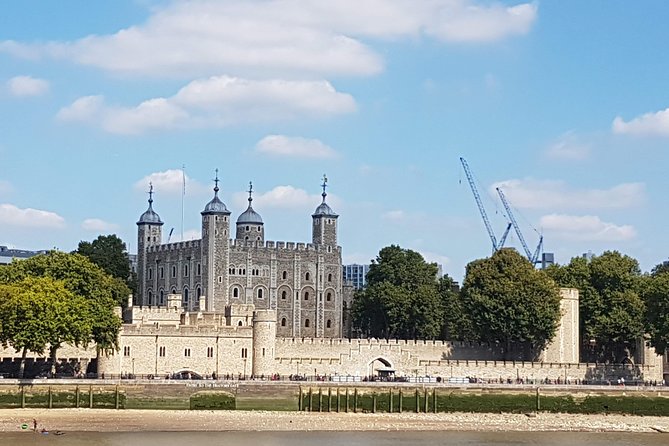 Westminster Walking Tour & Visit The Tower of London - Buckingham Palace and the Royal Mall