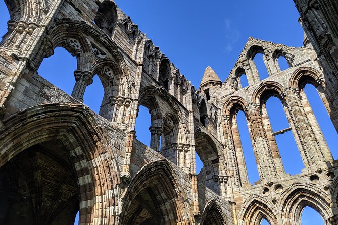Whitby, Robin Hood's Bay and the Moors from York - Staithes from Cowbar to the harbour