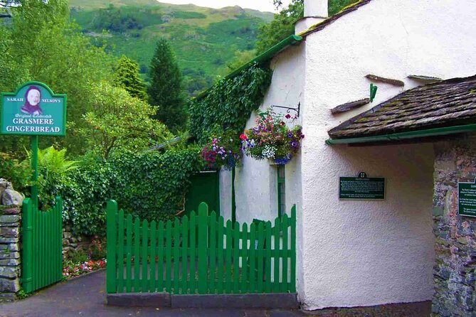 William Wordsworth: Morning Half Day Tour with an Expert Guide - Dora’s Field and the story behind the daffodils