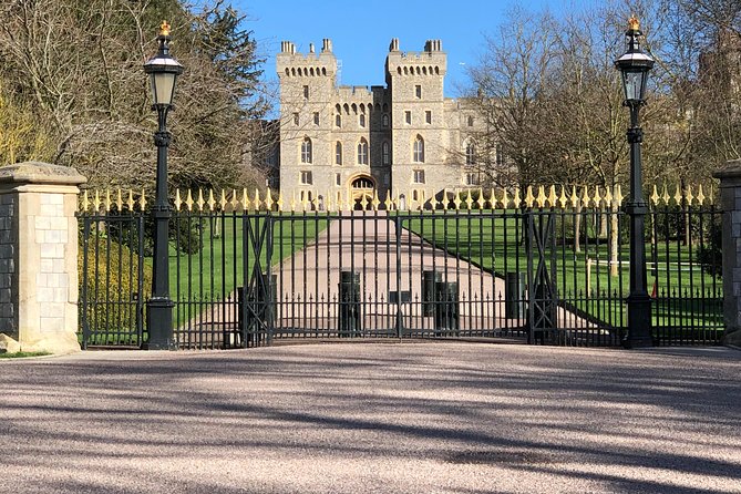Windsor Castle and Eton College Private Car with Driver Guide - Eton College: a short stop with a big name