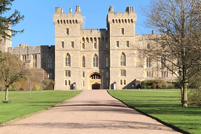 Windsor Castle and Hampton Court Private Car with Driver Guide - Hampton Court Palace: Henry VIII and the Baroque court