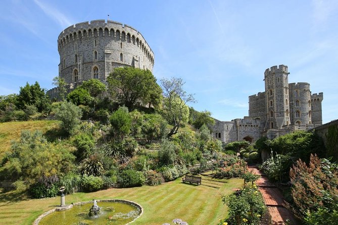 Windsor Castle Private Tour in Executive Vehicle With Admission - Runnymede and the Magna Carta connection