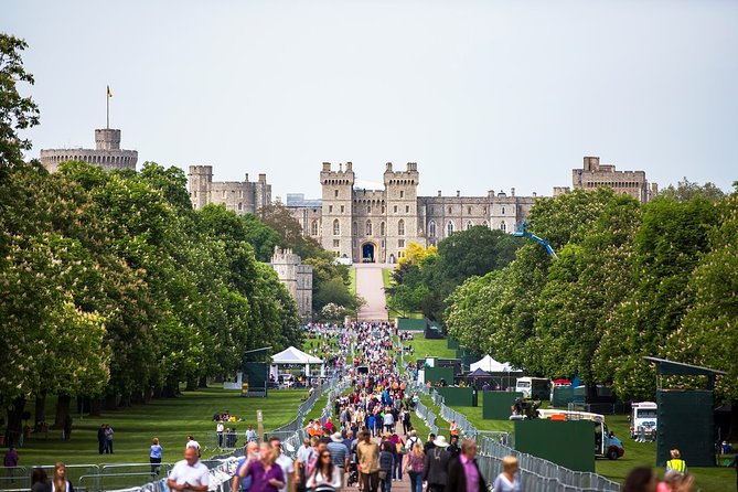 Windsor Castle Private Tour in Executive Vehicle With Admission - Is $444.83 per person a fair price?