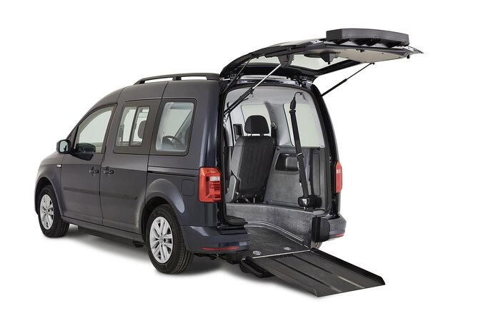 Windsor Castle - Private Transfer - Pickup & Return - Arriving at Windsor Castle without the usual transport fuss