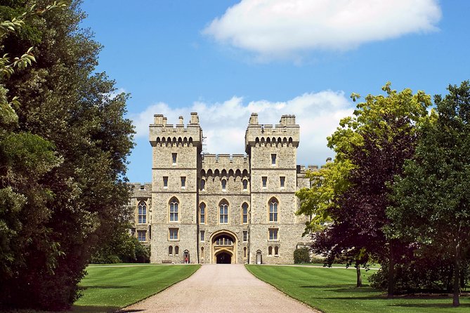 Windsor Castle, Stonehenge, and Oxford Day Trip from London - Windsor Castle and the royal household