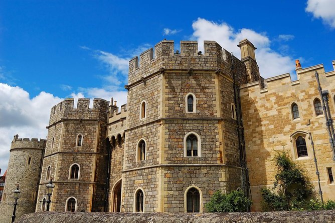 Windsor Castle Tour from London with Optional Lunch or London Eye - St. George’s Chapel and the royal tombs