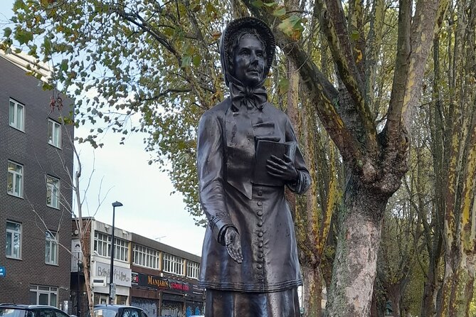 Women of Whitechapel 2 hour Walking Tour - Spitalfields Market: revolution in a market district