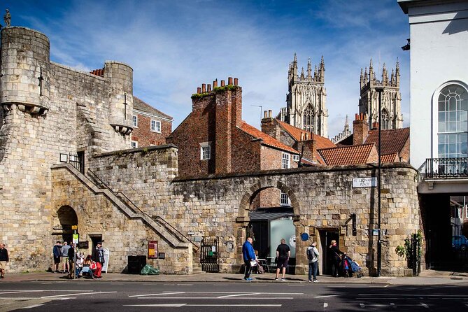 York 3-Hour Photography Walking Tour - Shambles Market: working with movement and color