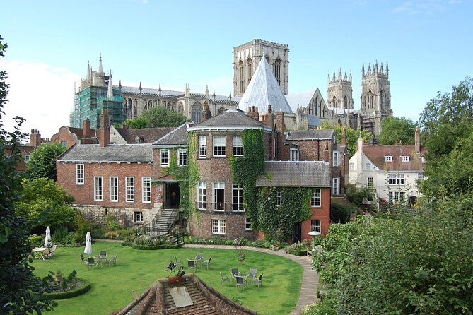 York Walls Private Walking Tour - Starting by York Minster