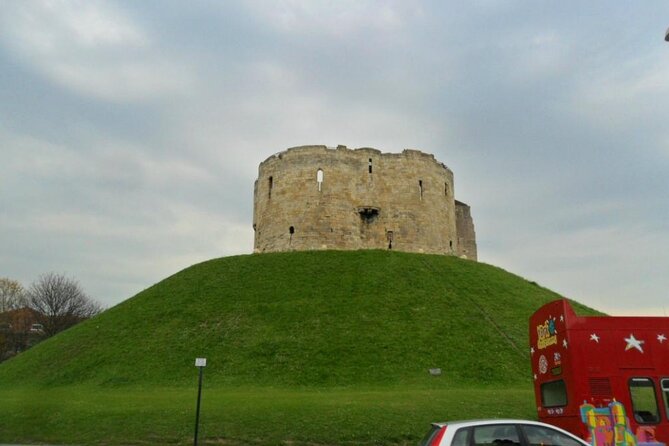 York Walls Private Walking Tour - Bootham Bar and the city’s old entrances